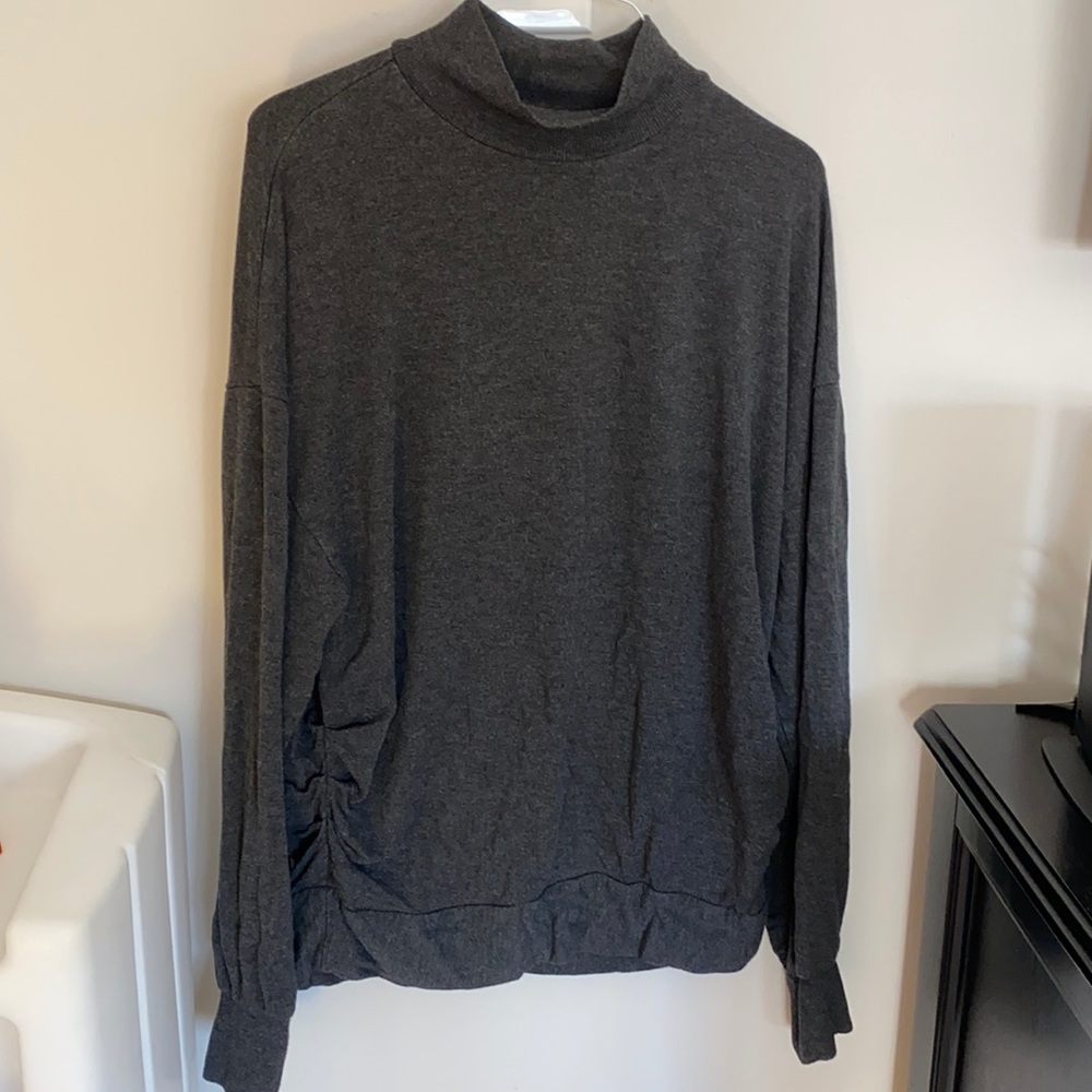 Mock neck express gray sweater L
